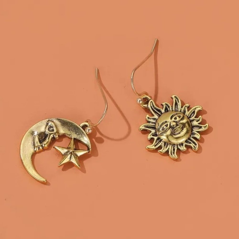 Ancient Aged Gold Celestial Crescent Moon & Sun Face Boho Dangle Earrings NEW